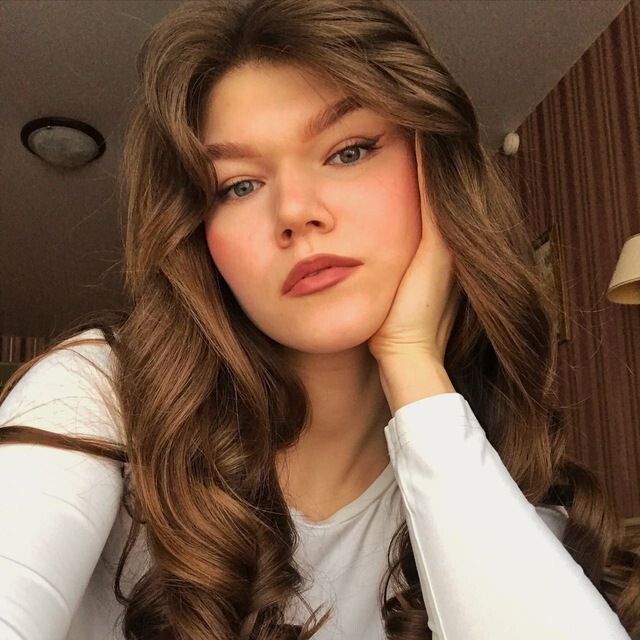 Анна Царева