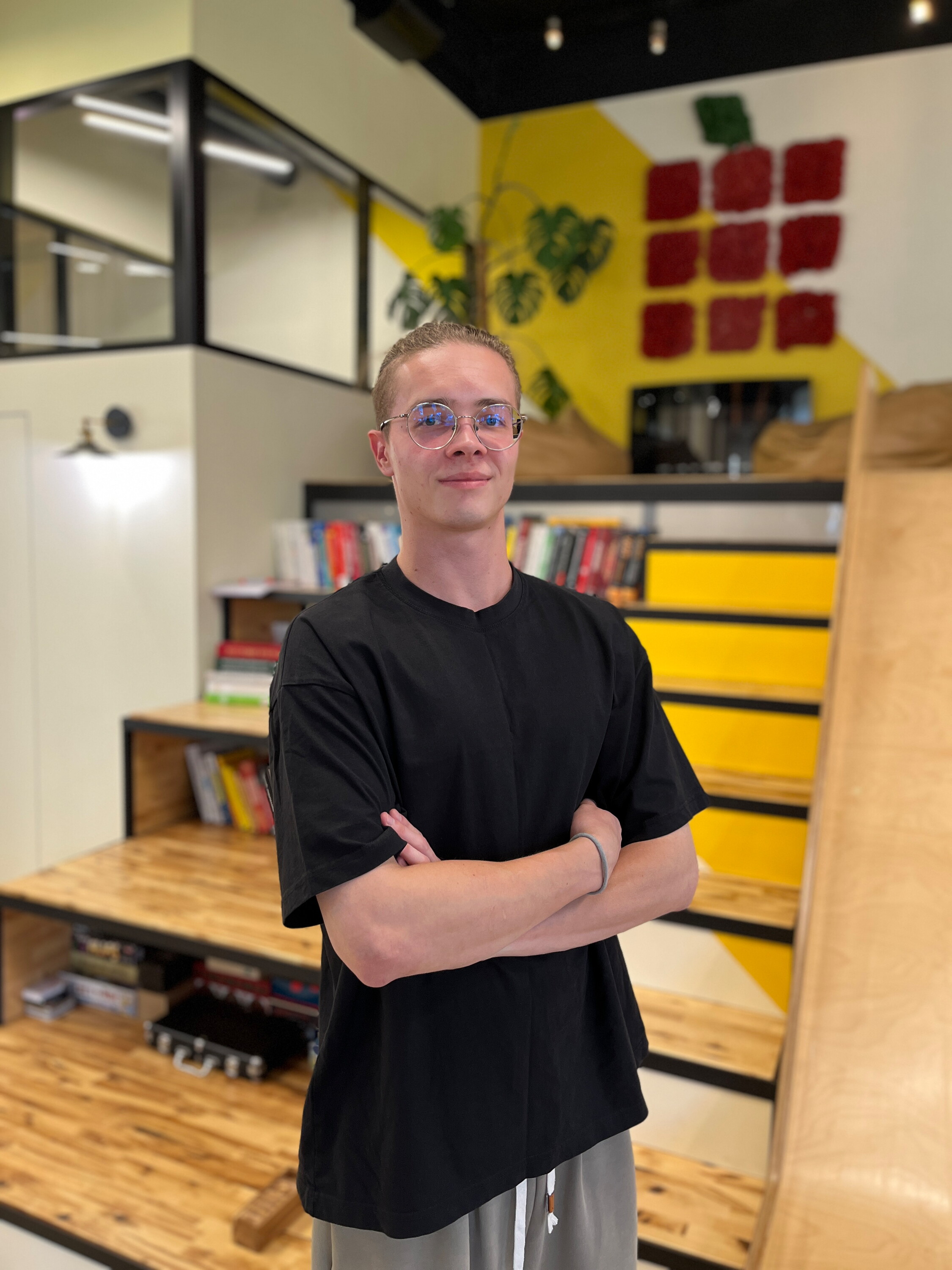 Илья Михайлов