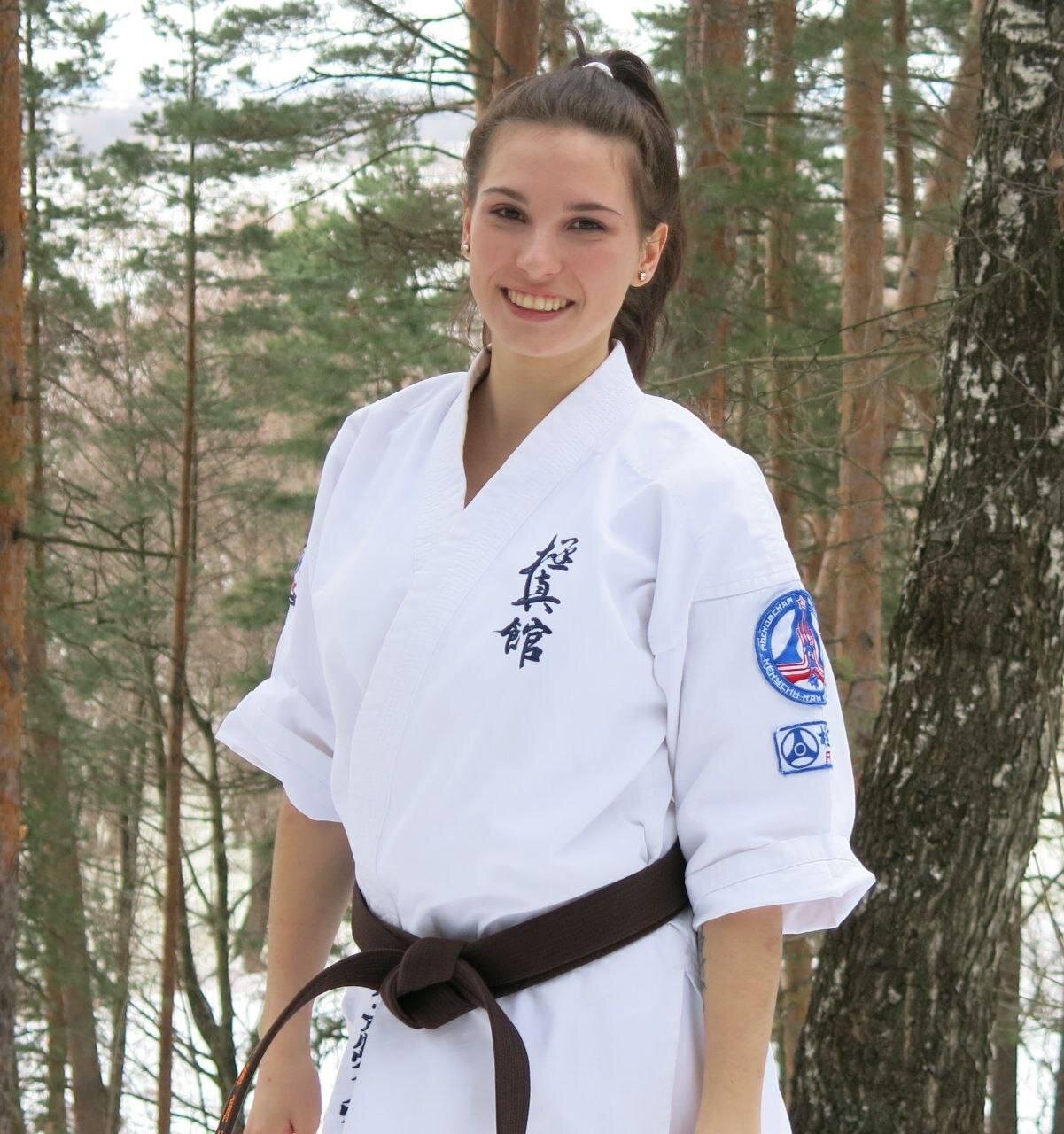 Анна Альвинова