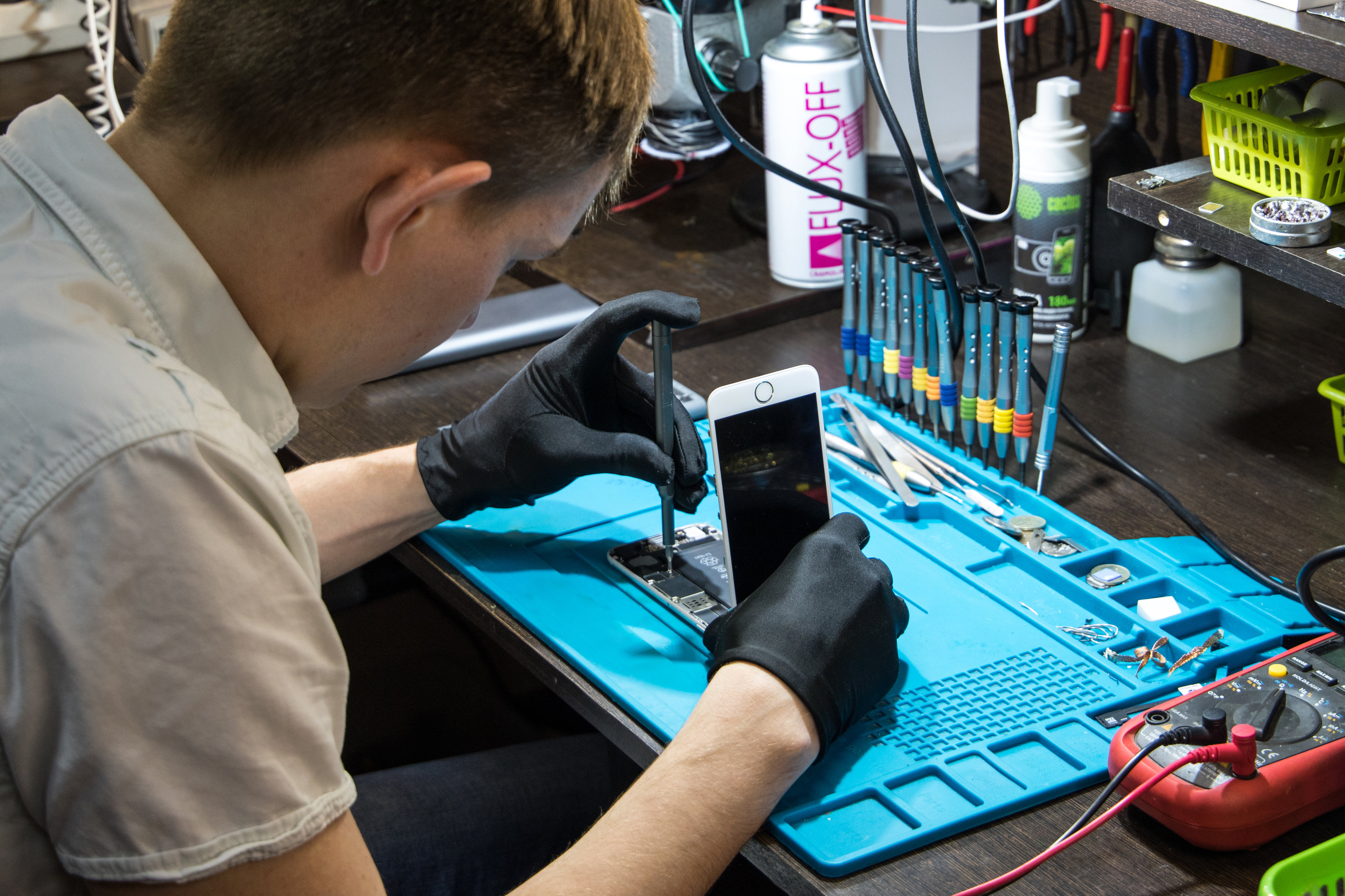 Починим москва. «Цифровой Синдикат» сервис. Экспресс Repair, Москва. Repair - Phone Repair Crew лего. Москов ремонт.