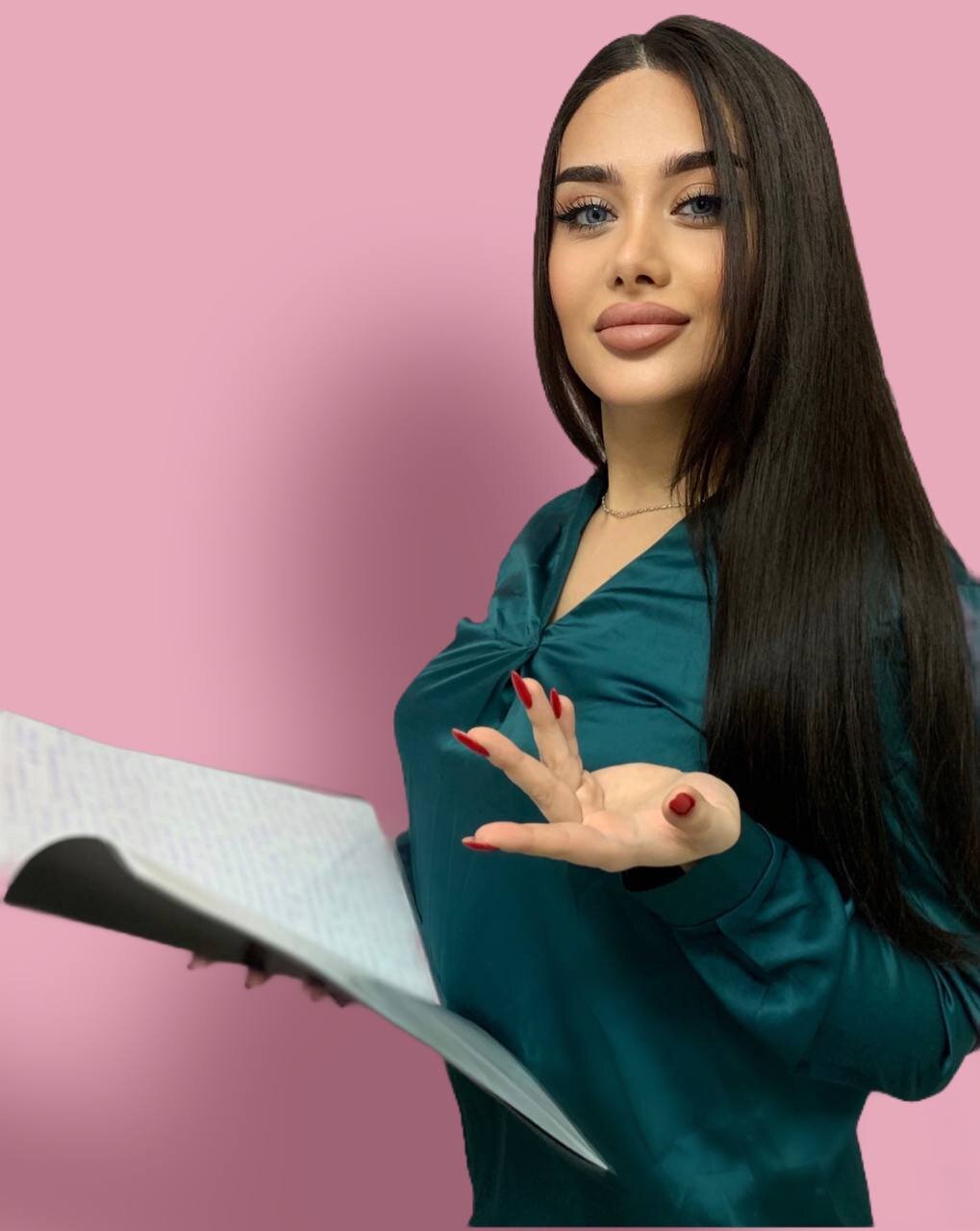 Амина Османова