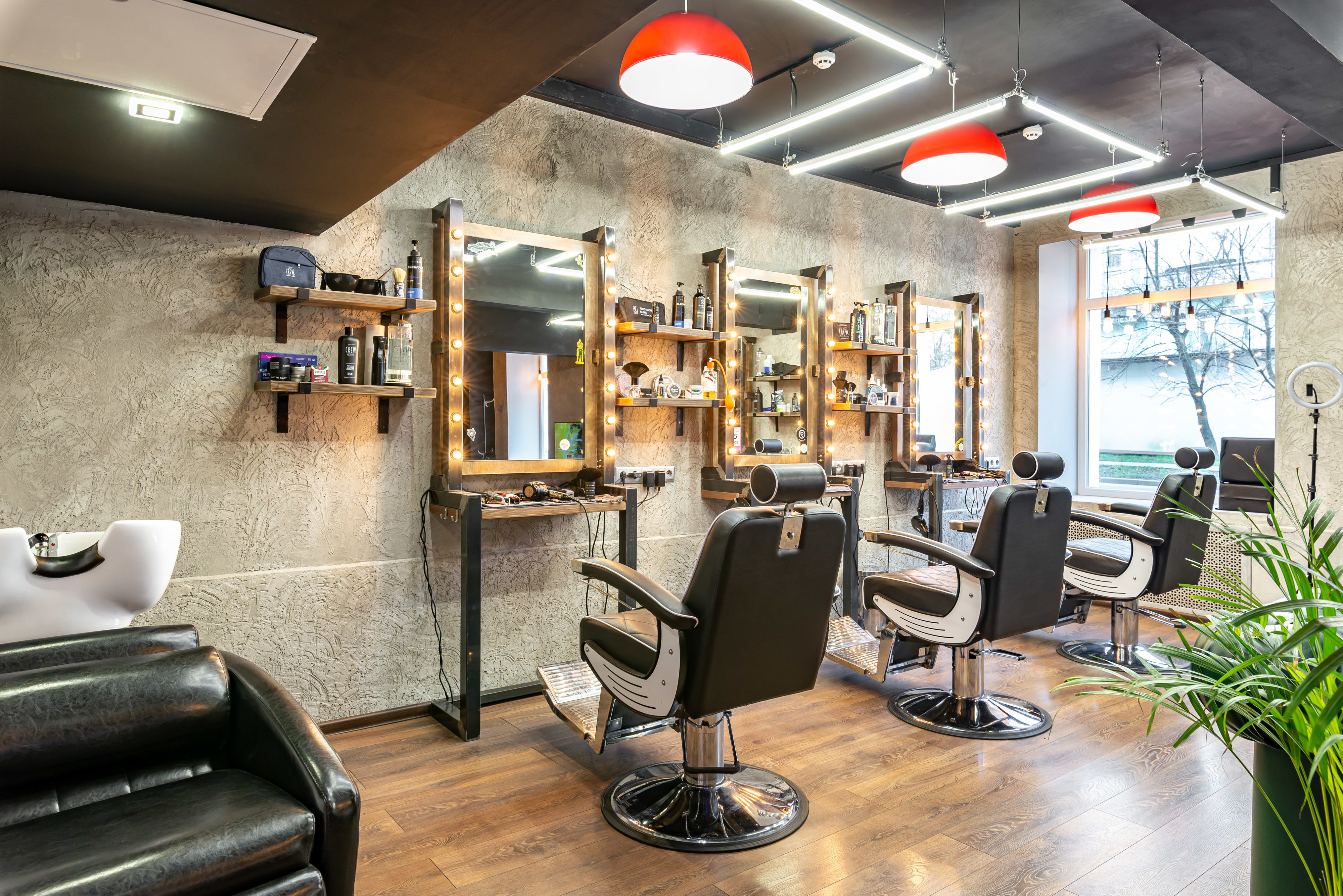 Britva. BRITVA барбершоп Москва. Barbershop BRITVA, Москва, большой Симоновский переулок. Барбершоп бритва Омск. BRITVA барбершоп интерьер.