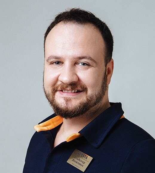 Владимир Яковлевич Шлессингер