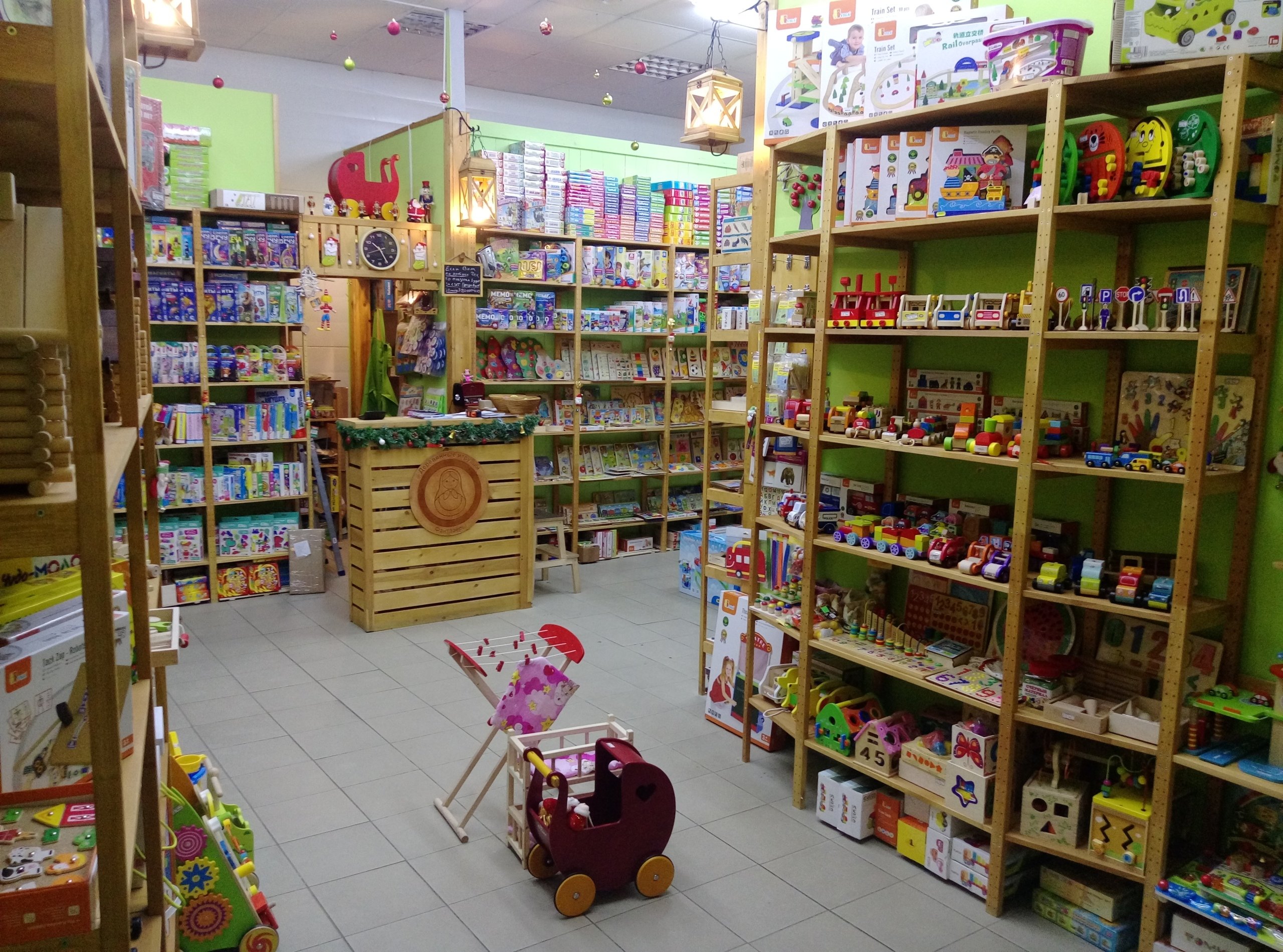 Магазин игрушек московская. Детский магазин. Магазин игрушек. Детский магазин игрушек. Интерьер магазина игрушек.