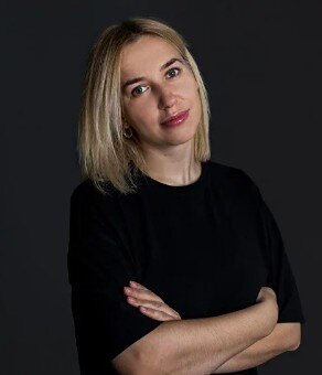 Елена Стром