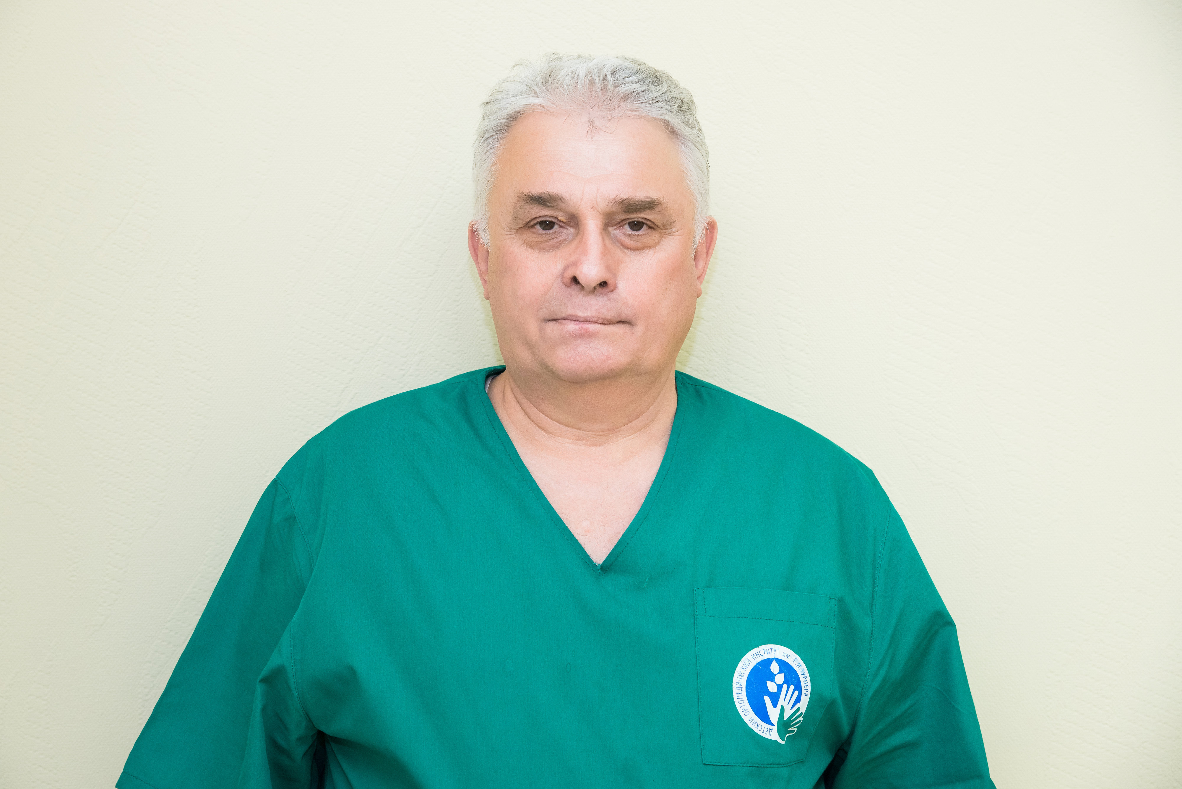 Врач Микиашвили Аркадий Николаевич - 8 отзывов, ортопед, травматолог .