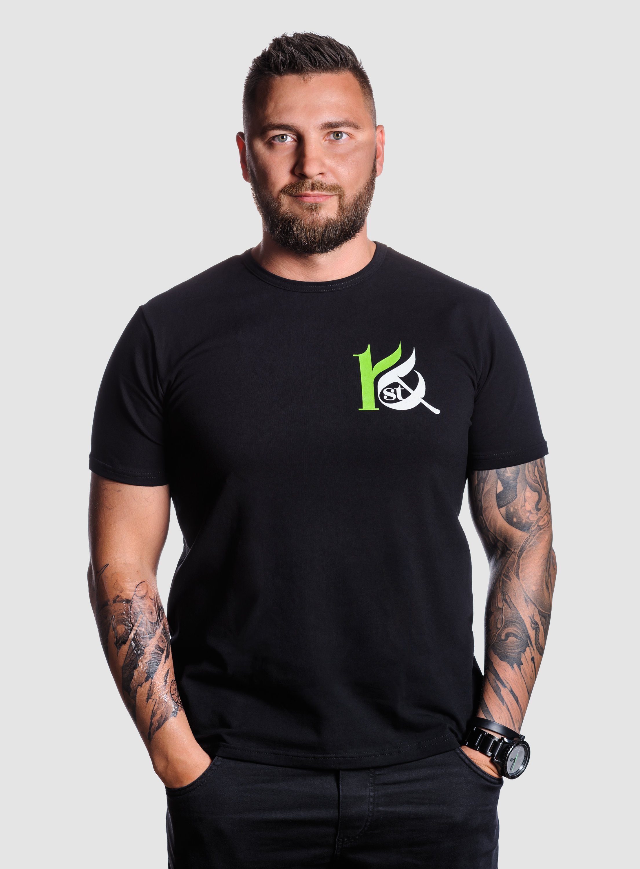 Илья Захаров