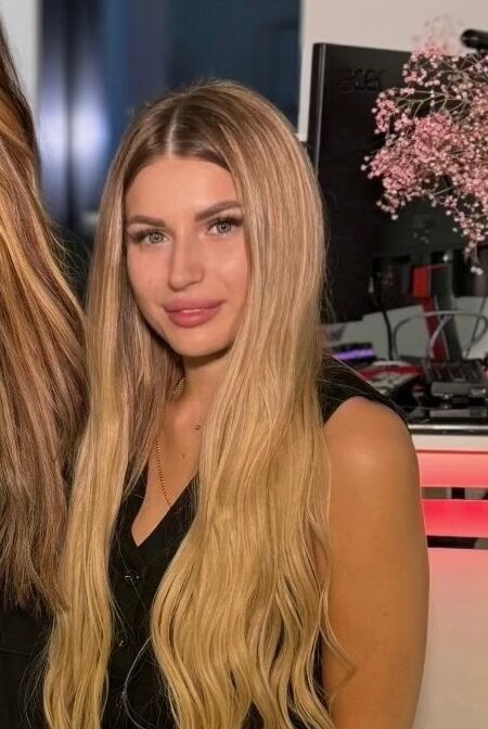 Алина Звездина