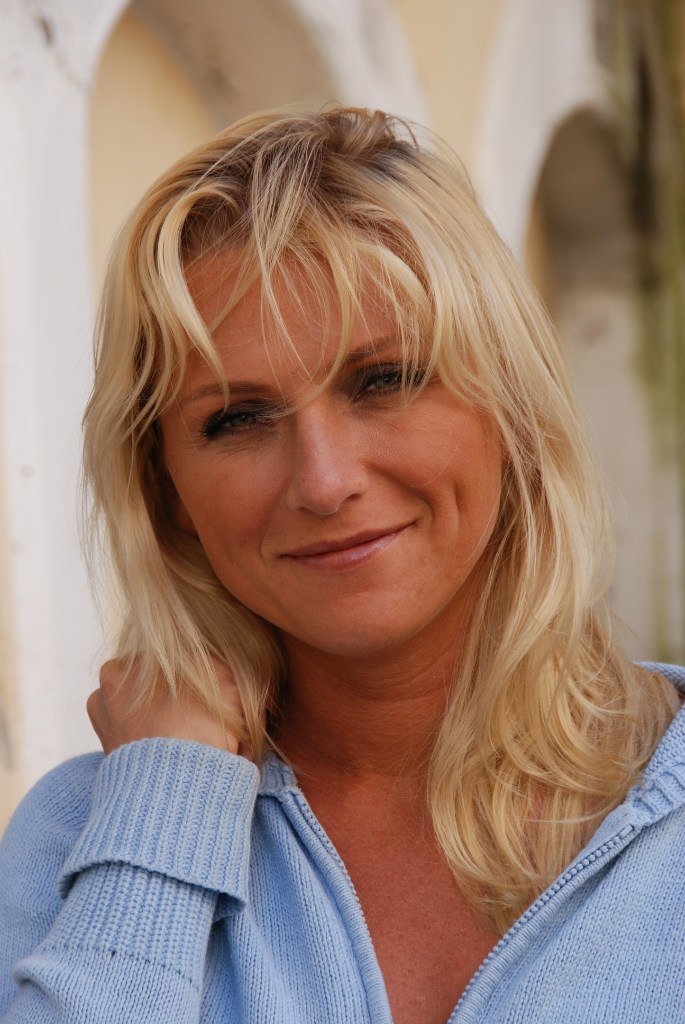 Елена Чесаева