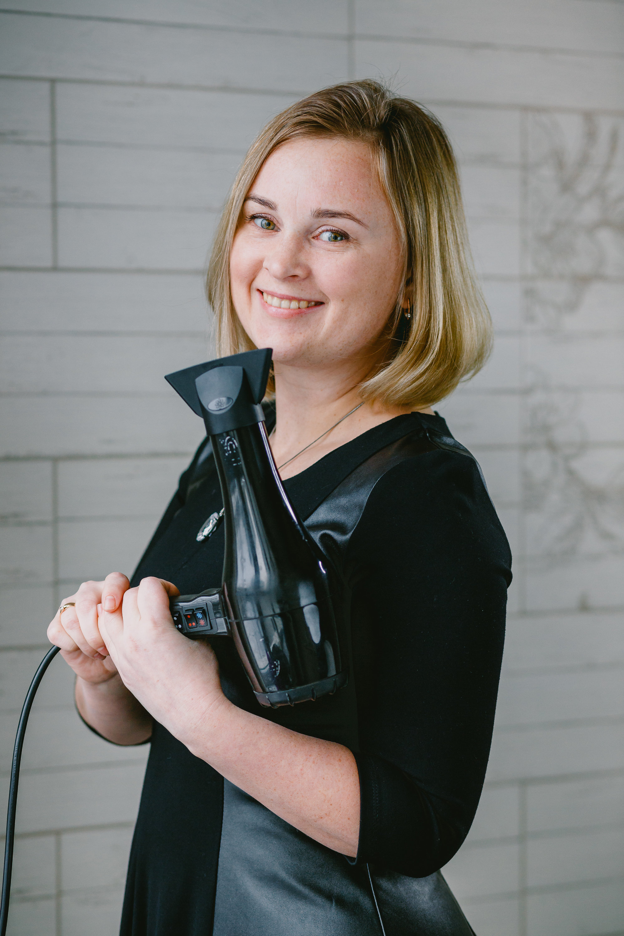 парикмахеры екатеринбург отзывы. логотип парикмахерской локон. сертификат парикмахера 1 разряда. парикмахеры екатеринбург отзывы. салон мотчаного в екатеринбурге на бажова.