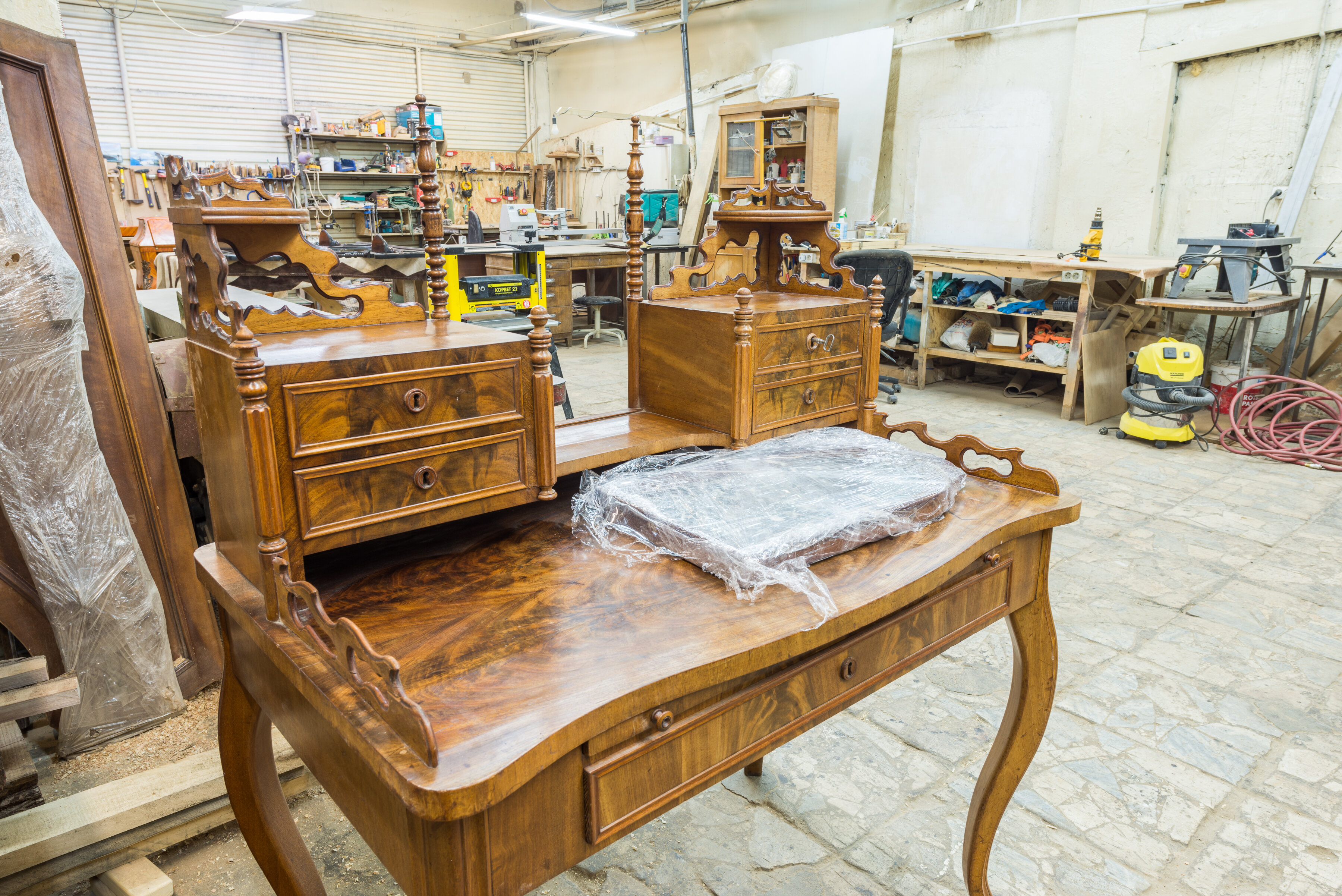 Мастерская по реставрации старинной мебели
