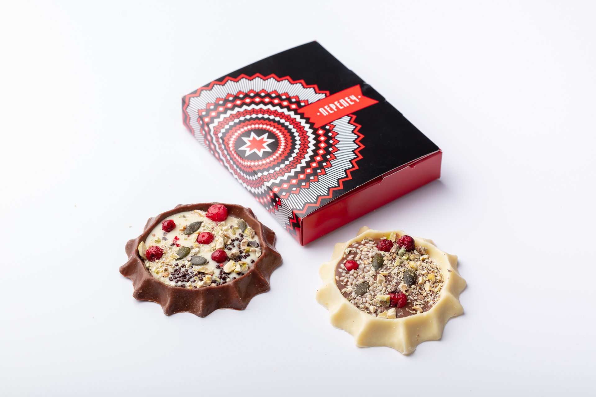 Скульптура ижик талисман ижевска. Сувениры из удмуртии. Что привезут в ижевск. Удмуртские подарки сувениры. Сувениры с ижевском.