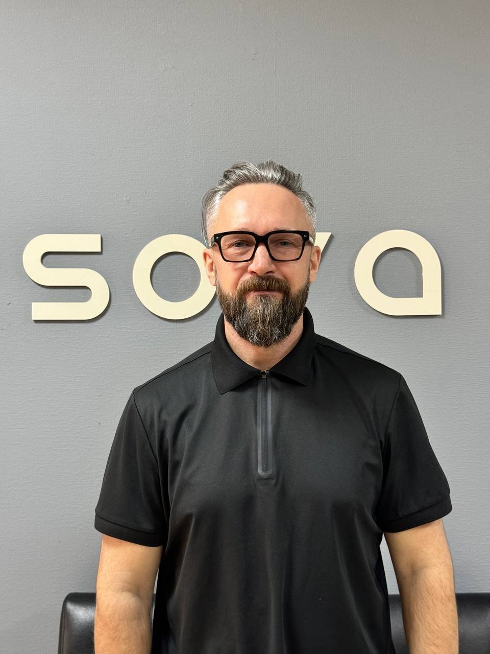 Игорь Лобов