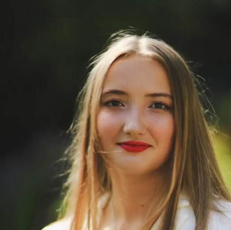 Яна Игоревна Вахромова