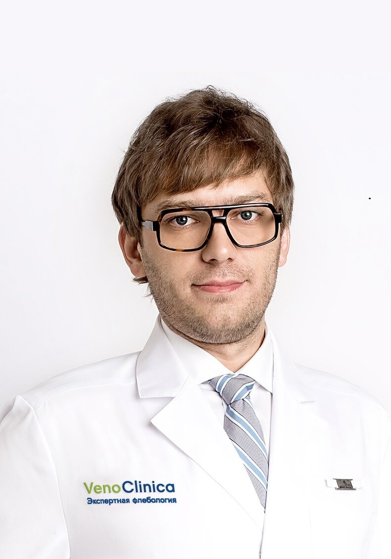 Хороший лазерный хирург. Хороший лазерный хирург. Офтальмологическая операция. Операции на глаза микроскоп. Хороший лазерный хирург.