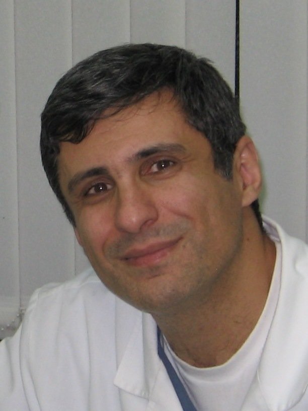 Матар осама. Набиль матар. Матар осама. Самир аль курукчи асаад хирург-эндокринолог. Матар.