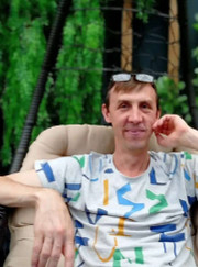 Финансовый консультант, мастер по оклейке обоев Максим Витальевич Пудовиков