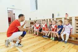 Детский футбольный клуб ЛИДЕР, с рейтингом 5 - находится по адресу Сыктывкар, улица Старовского, 51 