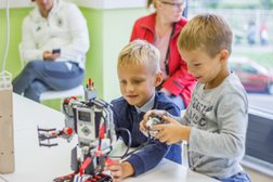 Клуб робототехники и программирования Шаробот, с рейтингом 4.7 - находится по адресу Новосибирск, Ельцовская улица, 20 