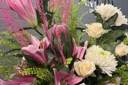 Цветочный магазин Amura, с рейтингом 4.9 - находится по адресу Москва, Олимпийский проспект, 12 