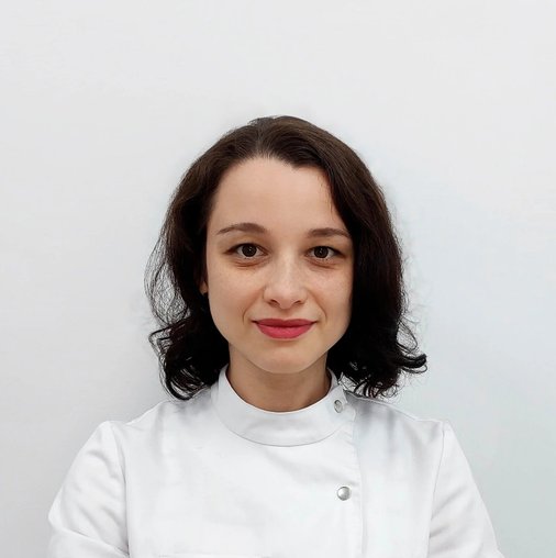 Эльвира Макзумовна Маслова