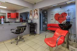 Салон красоты Кармен, с рейтингом 3.9 - находится по адресу Красноярск, микрорайон Взлетка, улица Батурина, 19 