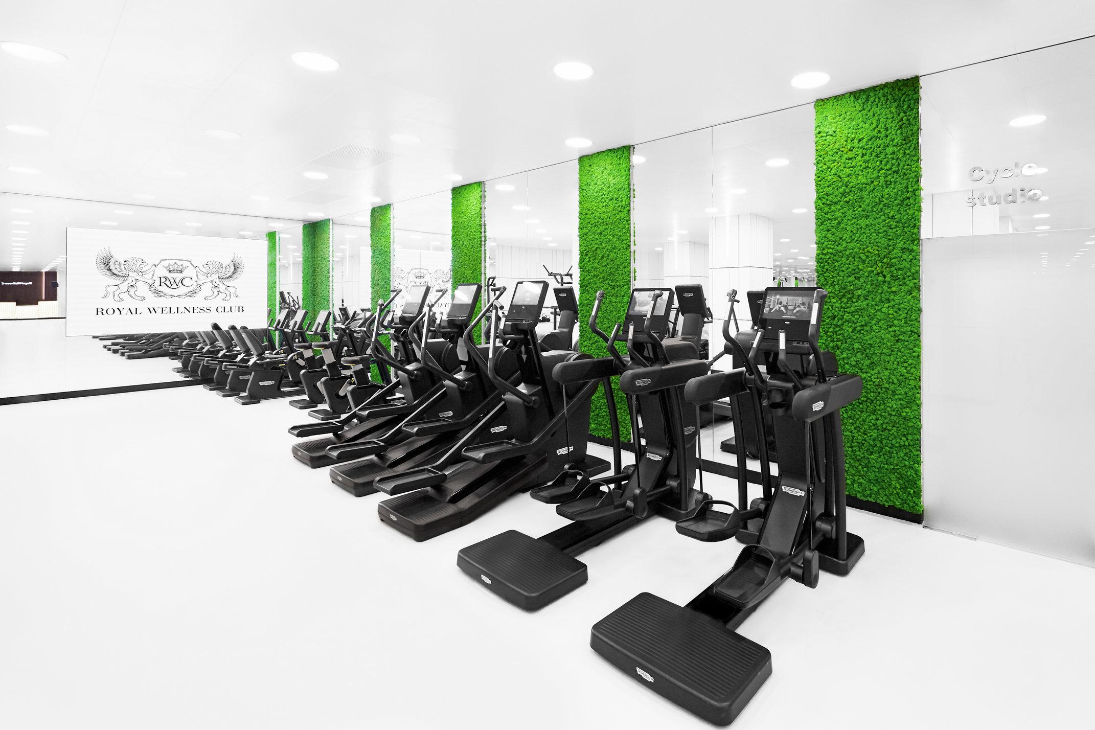 Radisson collection fitness. Рэдиссон коллекшн Москва фитнес. Спа в Рэдиссон коллекшн Москва. Рэдиссон коллекшн Москва бассейн. Radisson collection Hotel Moscow. Royal Wellness Club.