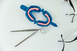 Стоматологическая клиника Сазур, с рейтингом 4.5 - находится по адресу Курск, проспект Анатолия Дериглазова, 35 