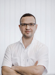 Имплантолог, стоматолог Андрей Борисович Хананов