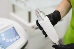 Косметологическая клиника Косметик центр, с рейтингом 4.7 - находится по адресу Москва, Большой Предтеченский переулок, 31 