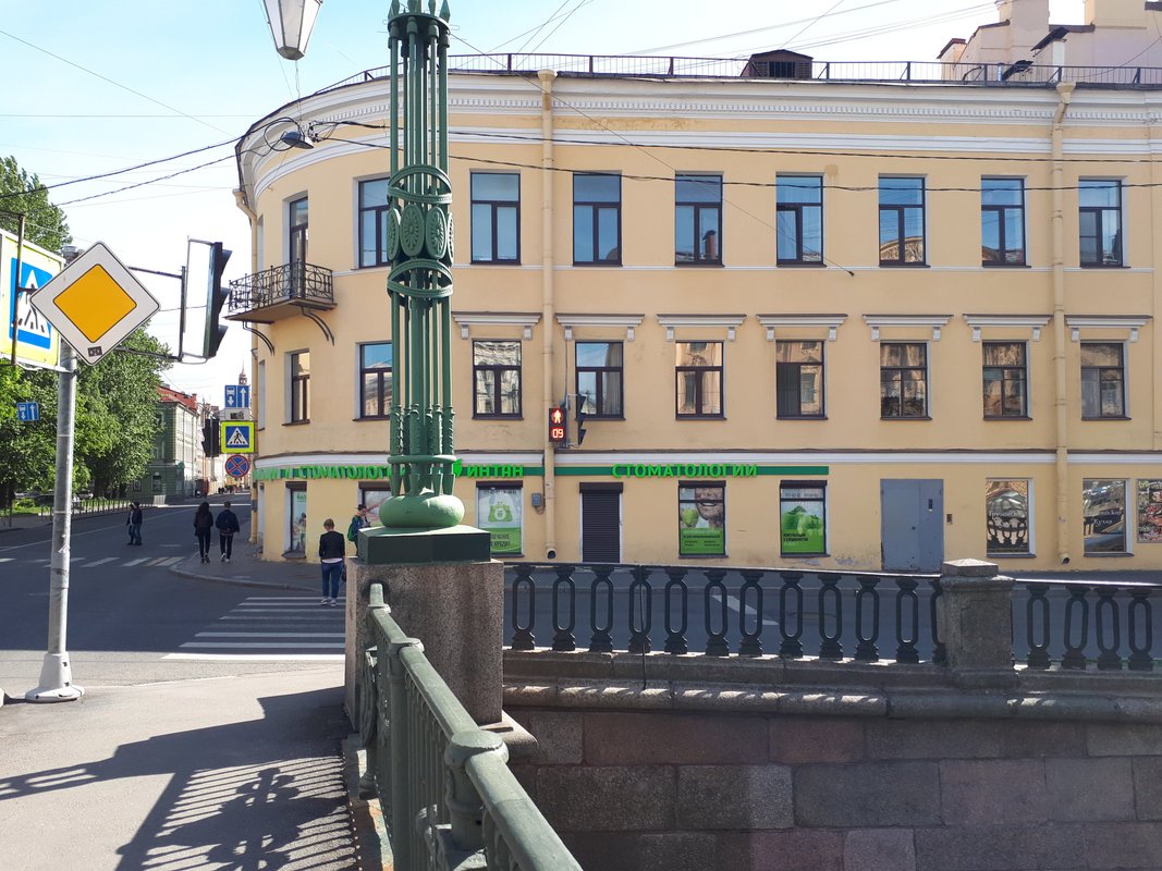 фотография Центра имплантации и стоматологии ИНТАН на Вознесенском проспекте