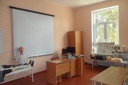 Сочинский центр профессиональной подготовки и повышения квалификации кадров Федерального дорожного агентства, с рейтингом 3.4 - находится по адресу Сочи, Чайковского, 39 