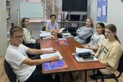 Курсы иностранных языков Clover English, с рейтингом 4.4 - находится по адресу Московская область, Королёв, микрорайон Юбилейный, Ленинская улица, 12 