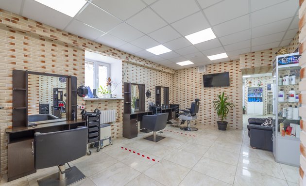 Жалаңаш Эрика Еленяк