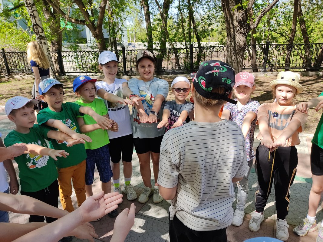 Логотип учреждения дополнительного образования. Центр дополнительного образования детей. Батайск кружок робототехники кибертрон. Соревнования в перми для детей. Образование картинки.