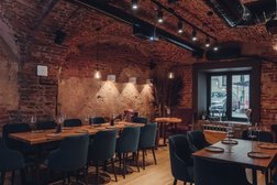 Винный гастробар Крузенштерн, с рейтингом 4.3 - находится по адресу Санкт-Петербург, 9-я линия В.О., 2 