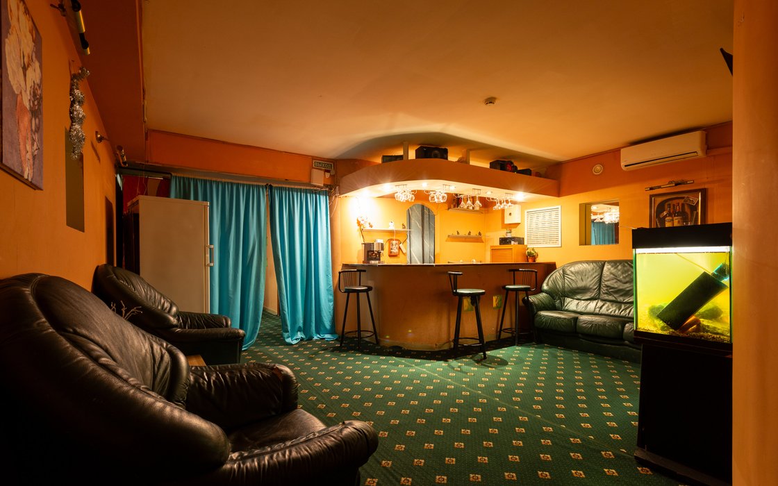 Петроградскаядағы эротикалық салондар