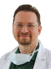 Кардиохирург, рентгенэндоваскулярный хирург Роман Сергеевич Поляков