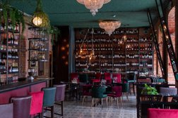 Бар-ресторан Танцы food&people, с рейтингом 3.5 - находится по адресу Москва, Пречистенская набережная, 15 ст2 