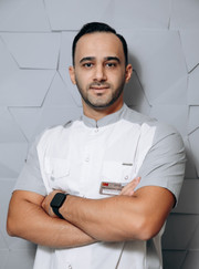 Стоматолог, ортодонт Ахмад Жамал АльКхарталак