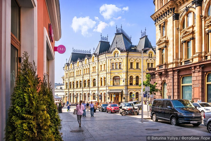 Улица Кузнецкий мост и Доходный дом Третьяковых, Москва