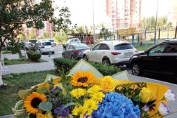 Цветочный магазин LaFlowers, с рейтингом 4.9 - находится по адресу Липецк, улица Славянова, 1 