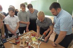 Омский колледж отраслевых технологий строительства и транспорта, с рейтингом 2.9 - находится по адресу Омск, 35-я Северная улица, 3 