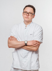 Хирург, косметолог Виталий Александрович Микрюков