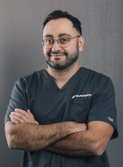 Главный врач, имплантолог Дмитрий Николаевич Амириди