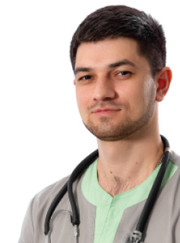 Ветеринарный врач-терапевт Орхан Сафаддинович Мамедов