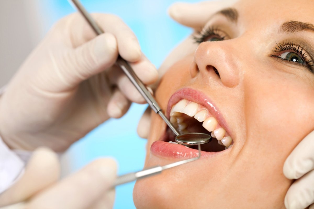 Красивые зубы стоматология. Сайт стоматологии. Привести зубы в порядок. Терапевтическая стоматология.