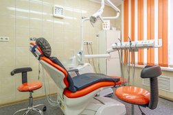 Стоматологическая клиника Doctor Hit Smile, с рейтингом 4.9 - находится по адресу Москва, Юрловский проезд, 11 