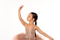 Школа танцев и спорта для детей и взрослых Юджи, с рейтингом 4.5 - находится по адресу Санкт-Петербург, Дальневосточный проспект, 12 к2 