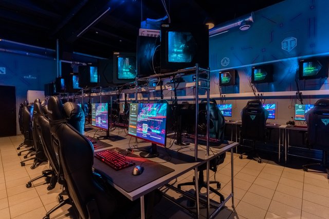 FPS Arena eSports Gaming Center, компьютерный клуб на 1-ой Ямской улице в  Москве: отзывы, фото, цены, телефон и адрес - Zoon.ru